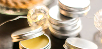 Mi a különbség a szilárd és a folyékony parfüm közt?