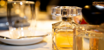 Hogyan készítsünk parfümöt a saját otthonunkban